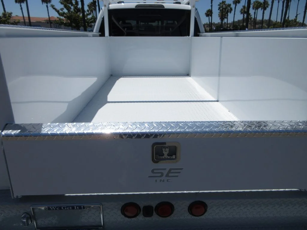 New 2026 Oxford White Ford XL image 14