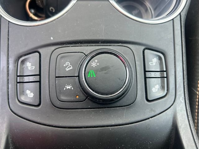 Used 2021 Black GMC SLE image 12