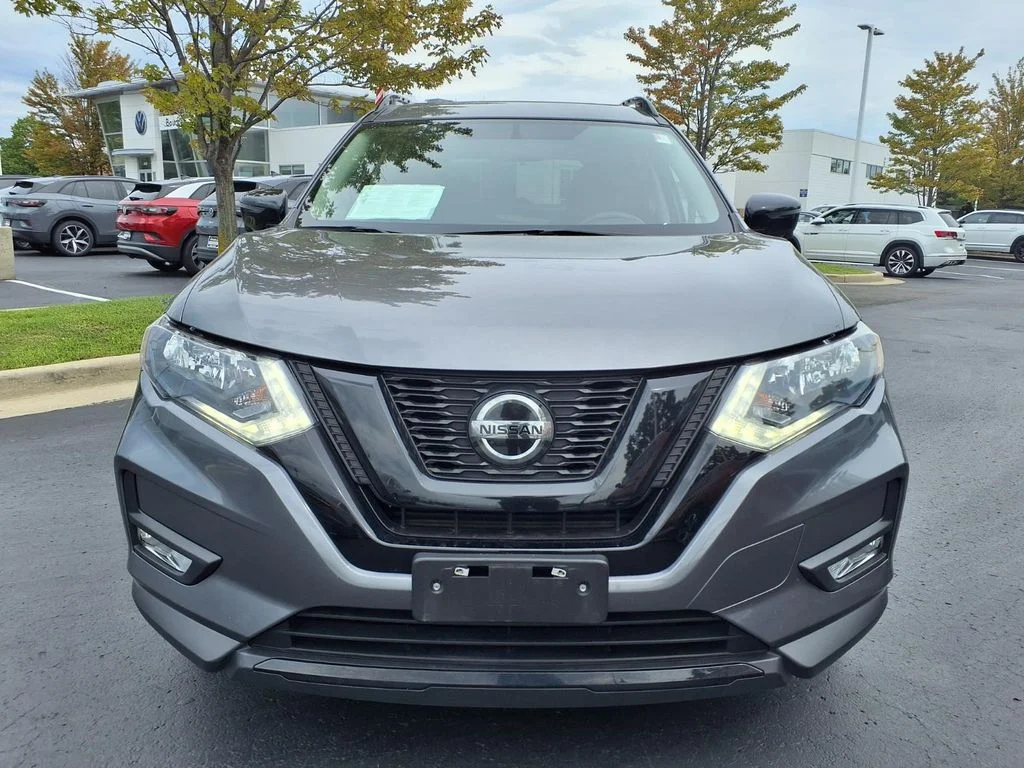 Used 2018 Gun Metallic Nissan SV image 6