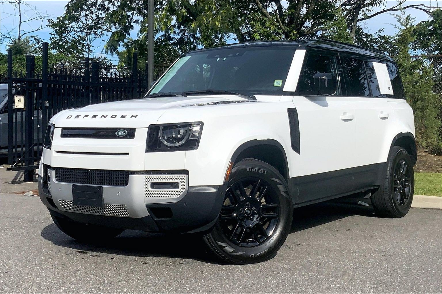 Used 2024 Fuji White Land Rover S image 1