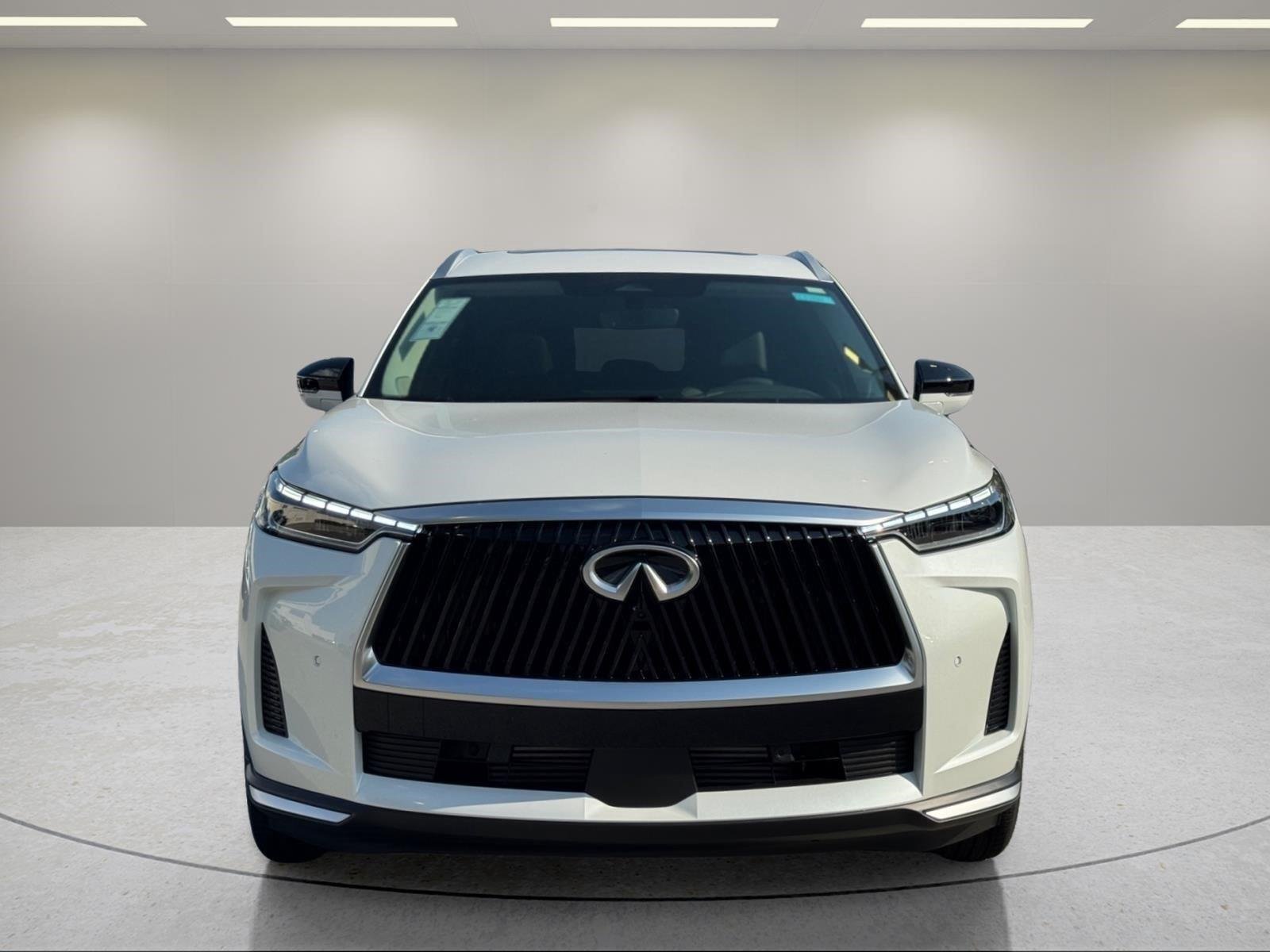 New 2027 RADIANT WHITE INFINITI Luxe FWD image 8