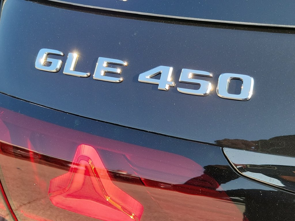 New 2027 Obsidian Black Metallic Mercedes-Benz GLE 450 image 8