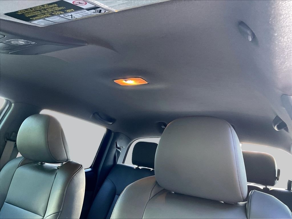 Used 2015 Silver Toyota Base image 7