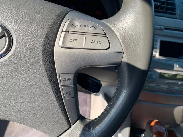 Used 2010 Black Toyota XLE image 29