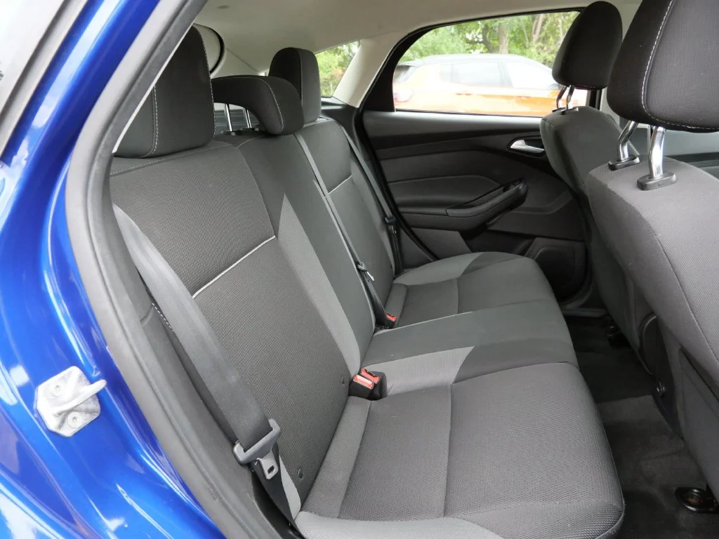 Used 2012 Blue Ford SE image 12