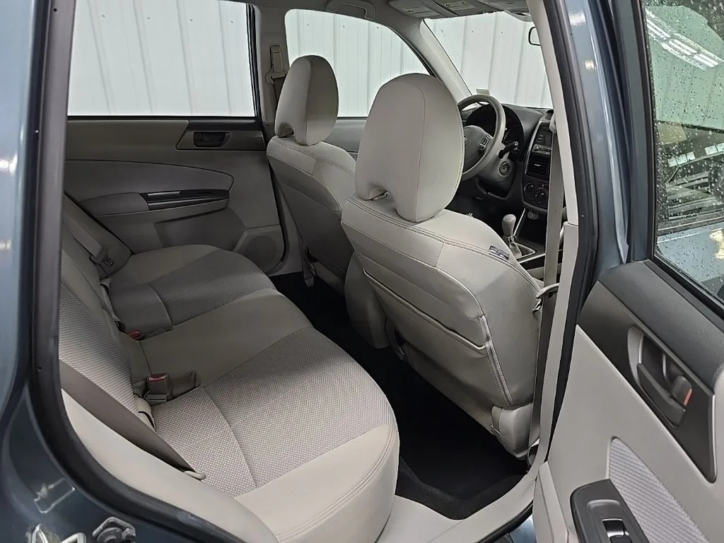 Used 2011 Sage Green Metallic Subaru 2.5X image 17