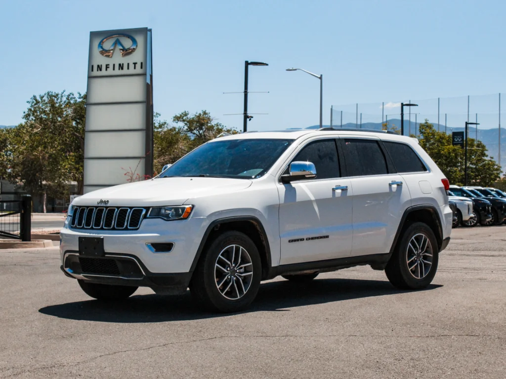 Used 2021 Bright White Clearcoat Jeep Limited image 1