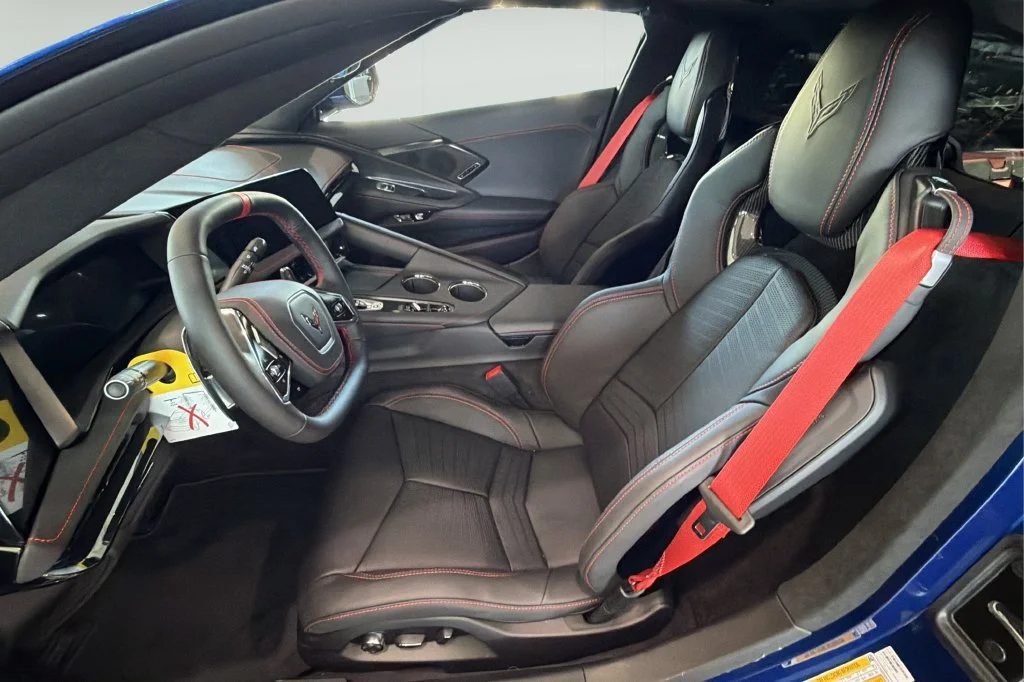 New 2027 Admiral Blue Metallic Chevrolet 3LT image 17