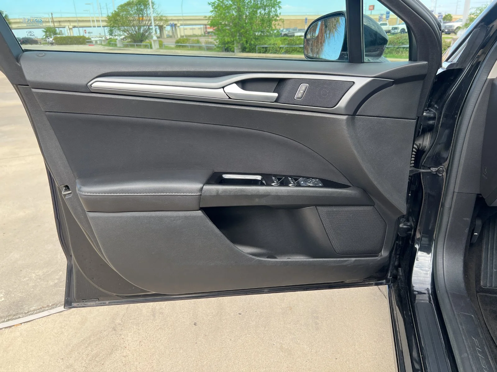 Used 2014 Black Ford SE image 15