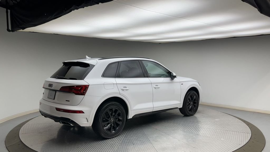 Used 2024  Audi 45 S line Premium image 2