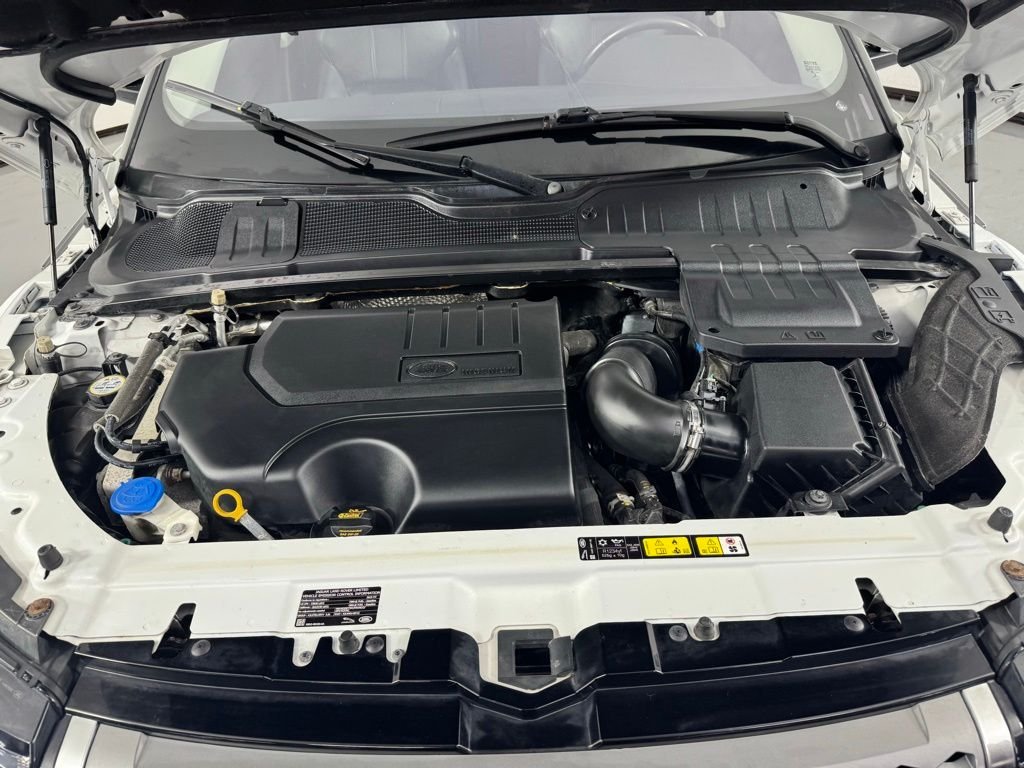 Used 2019 Fuji White Land Rover SE image 35