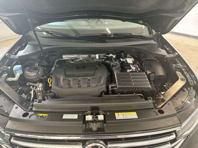 Used 2024  Volkswagen 2.0T SE image 19