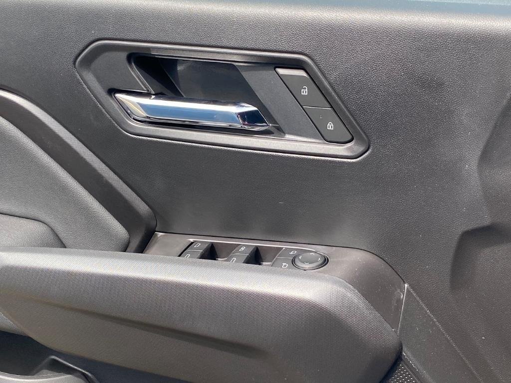 2025 Chevrolet Colorado LT - Photo 22