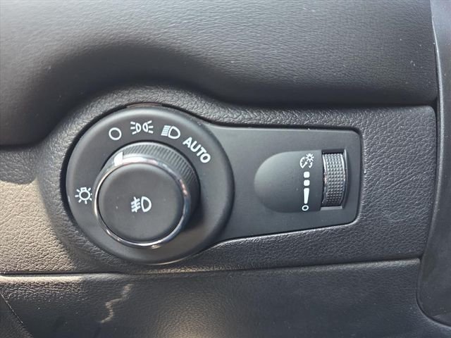 Certified Used 2022 Black Clearcoat Dodge Citadel image 18