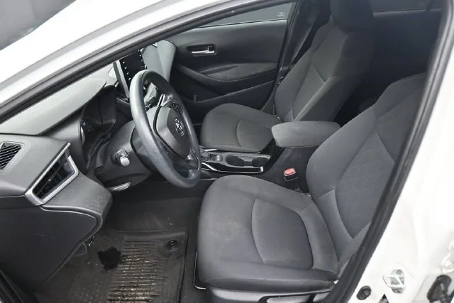 Used 2021 White Toyota LE image 22