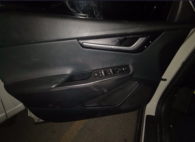 Used 2024 Glacier Kia Light image 11