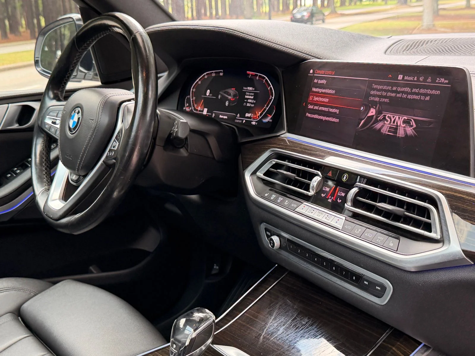 Used 2019 Mineral White Metallic BMW xDrive40i image 19