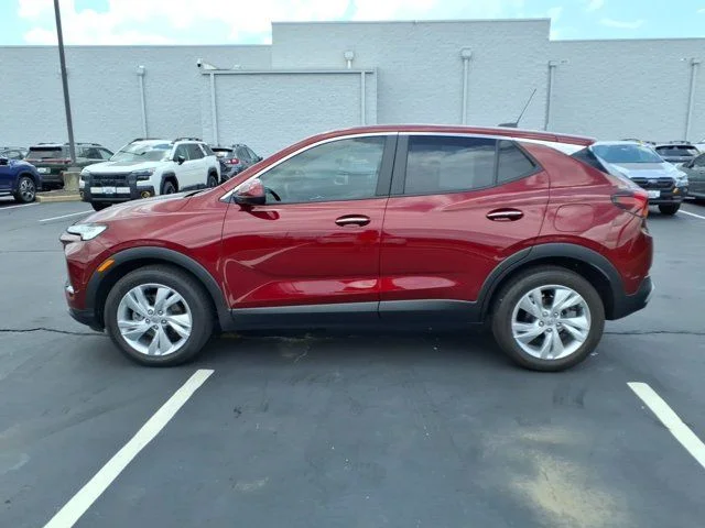 Used 2024 Red Buick Preferred image 4
