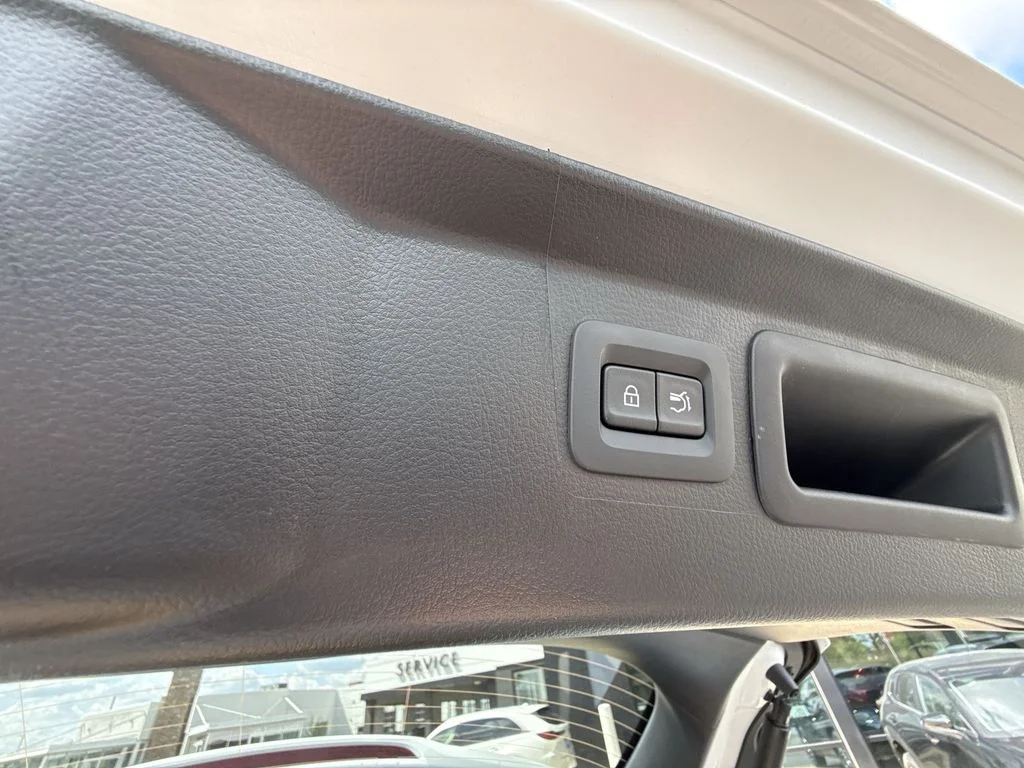 New 2026 Wind Chill Pearl Mazda 2.5 S Preferred AWD image 27