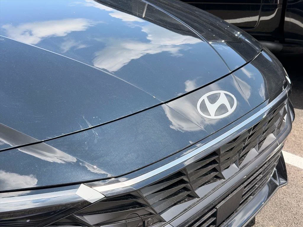 Used 2026 Black Hyundai Limited image 10