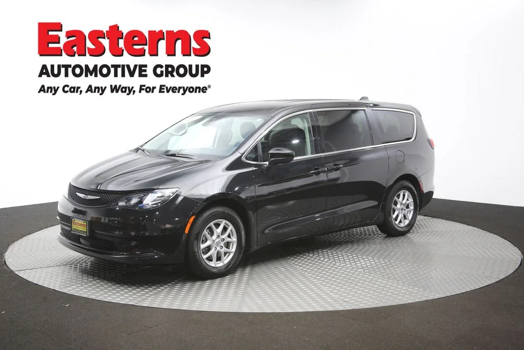 Used 2024 Black Chrysler LX image 57