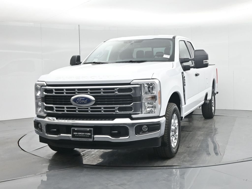 New 2026 Oxford White Ford XLT image 52