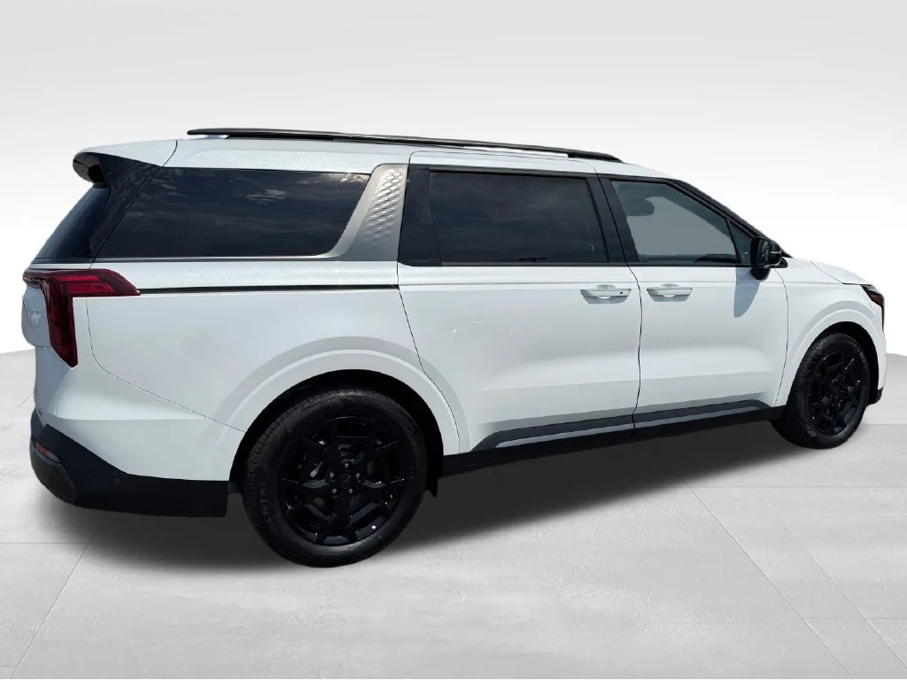 New 2026 Snow White Pearl Kia SX image 7