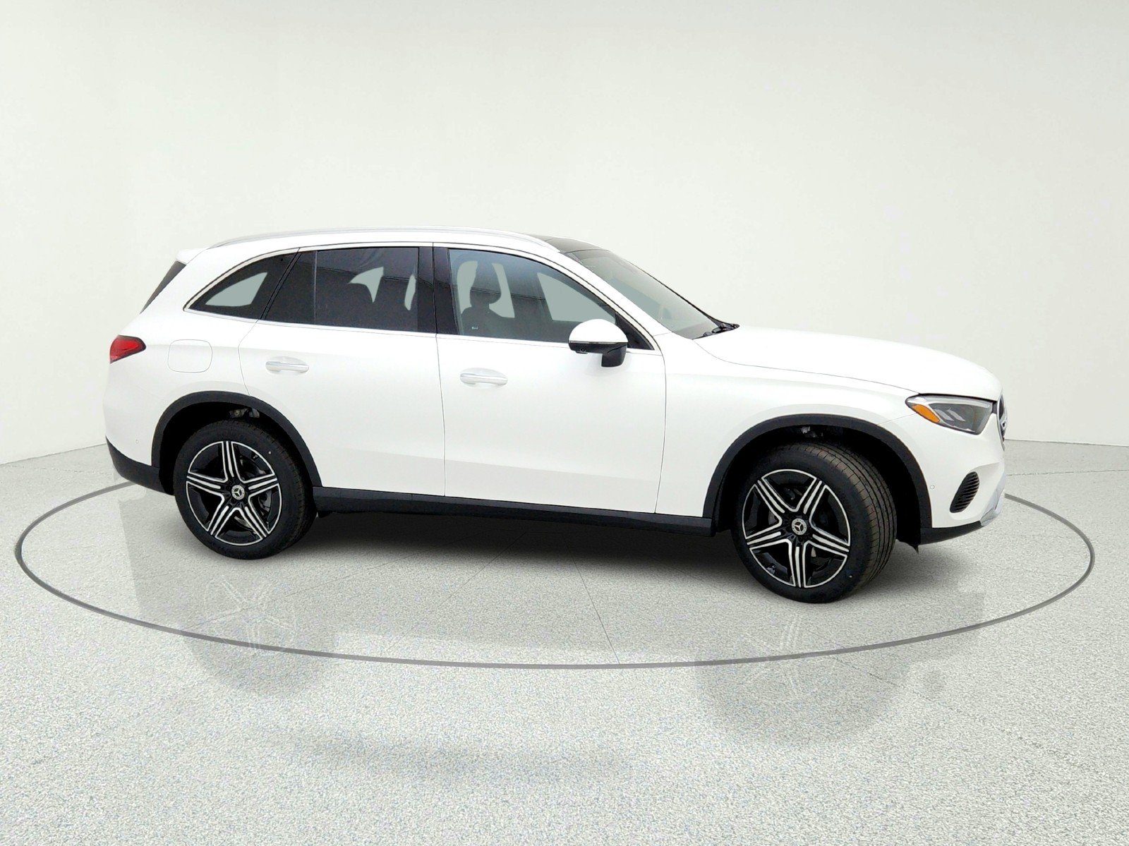 New 2026 Polar White Mercedes-Benz GLC 300 SUV image 6