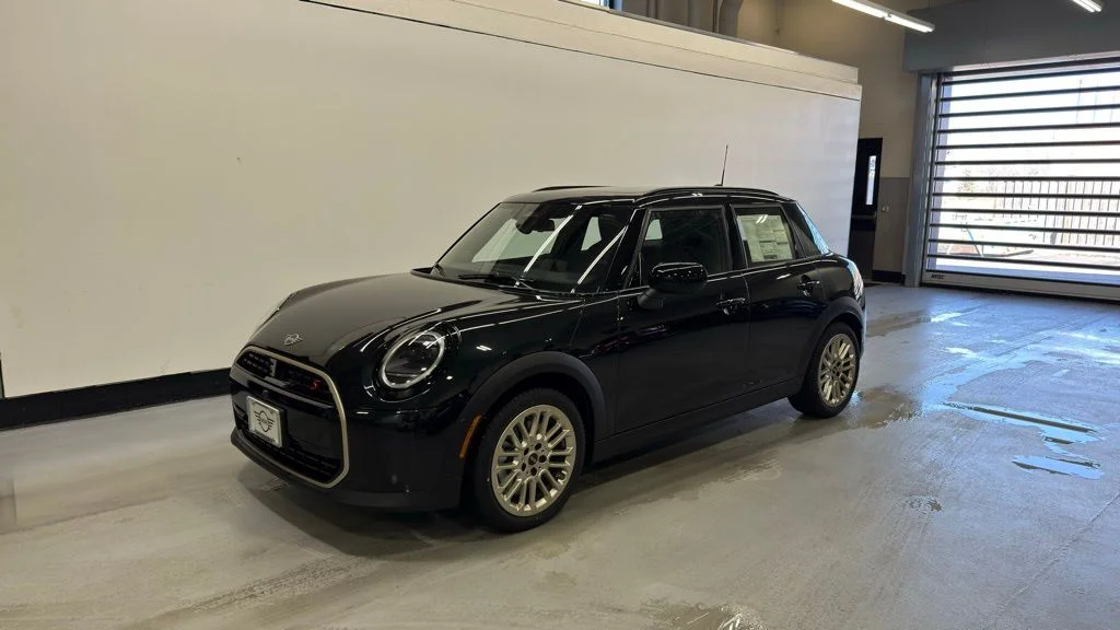 2026 MINI Hardtop Cooper S's photo