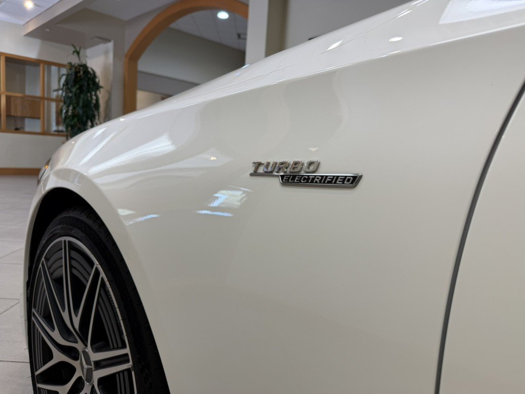 2025 Mercedes-Benz C-Class Sedan AMG C43 - Photo 30