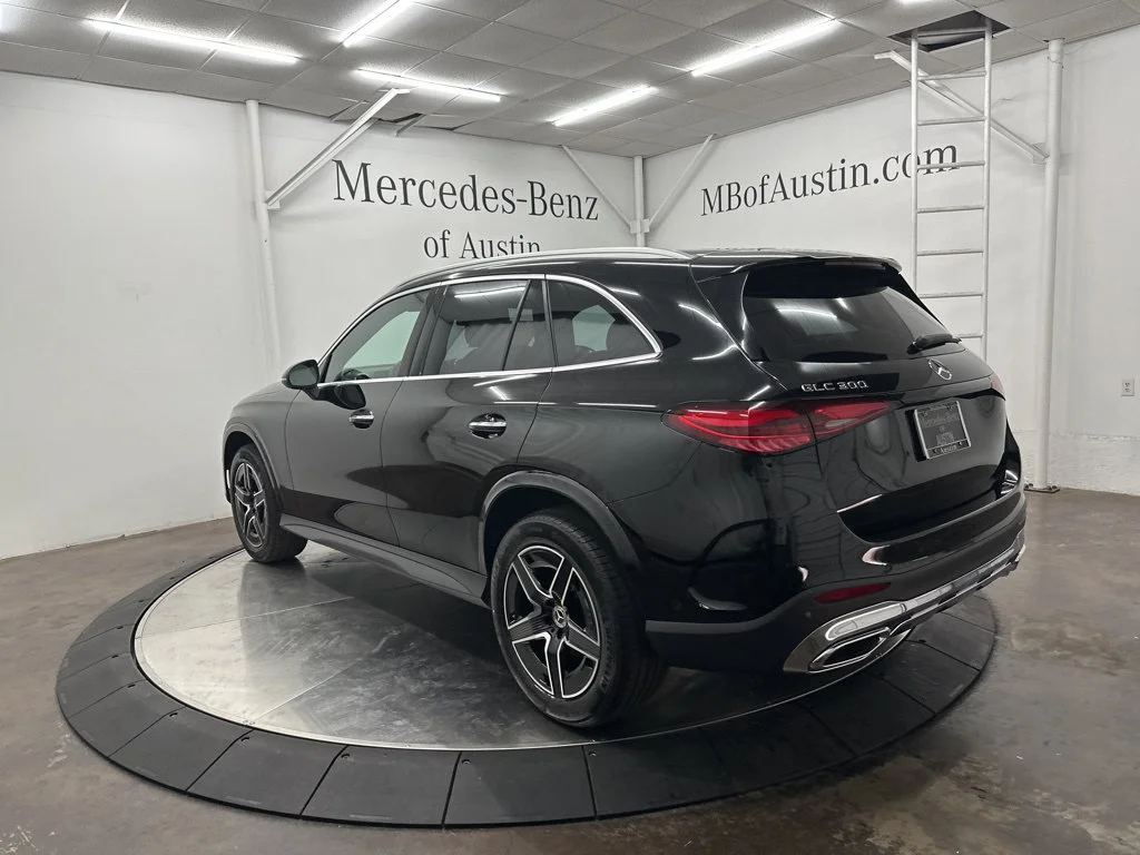 Used 2026 Black Mercedes-Benz GLC 300 image 5
