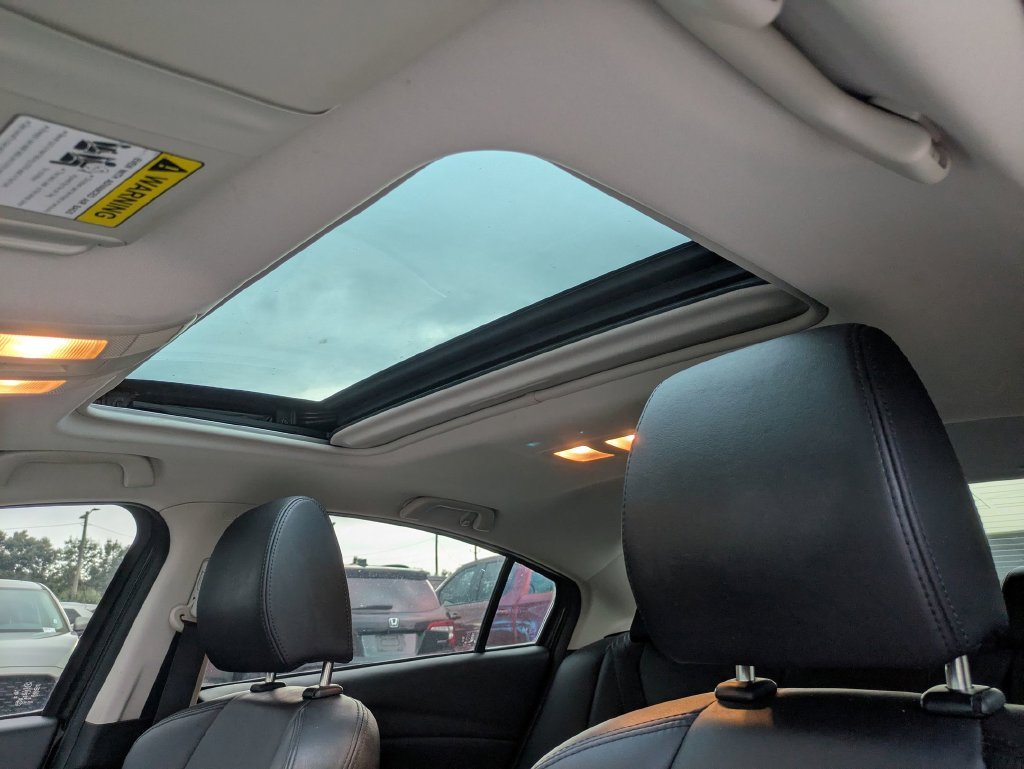 Used 2015 Red Mazda i Touring image 17