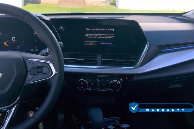 2025 Chevrolet Trax LT - Photo 8