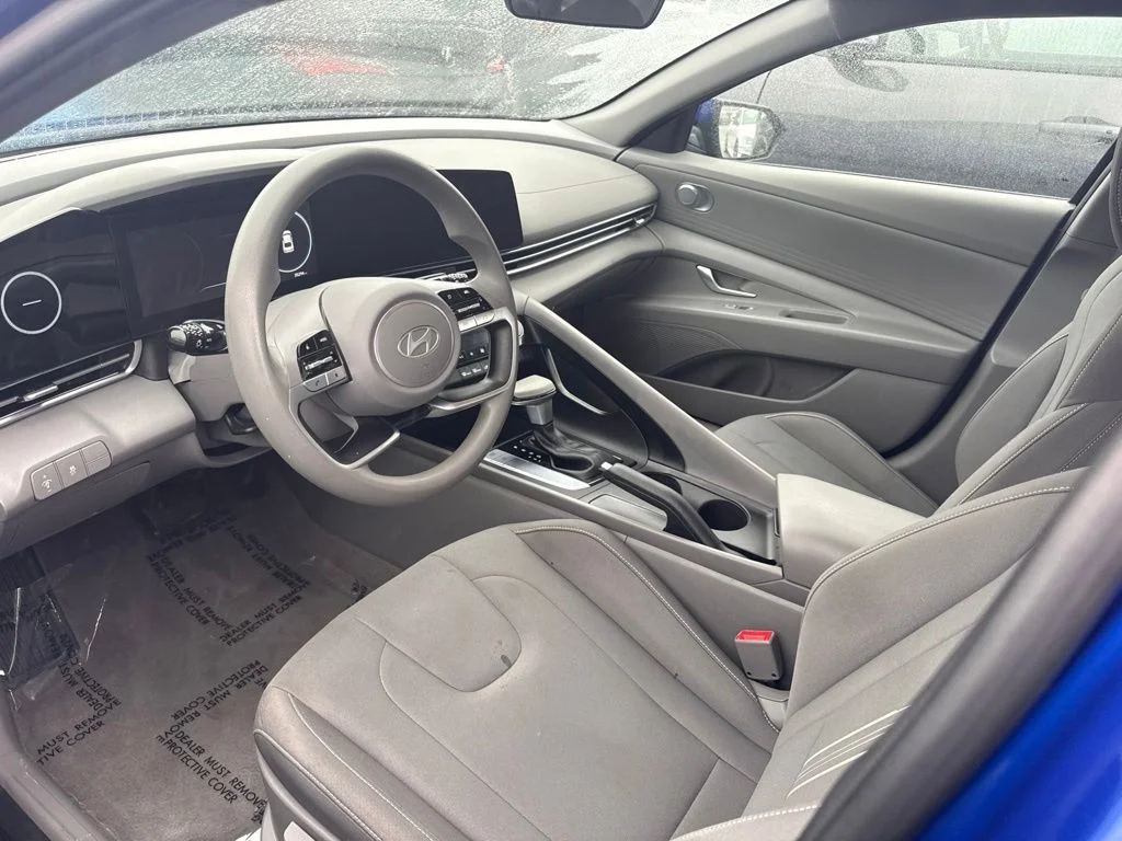 Used 2024 Blue Hyundai SEL image 3