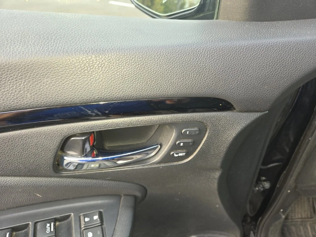 Used 2016  Honda Touring image 22