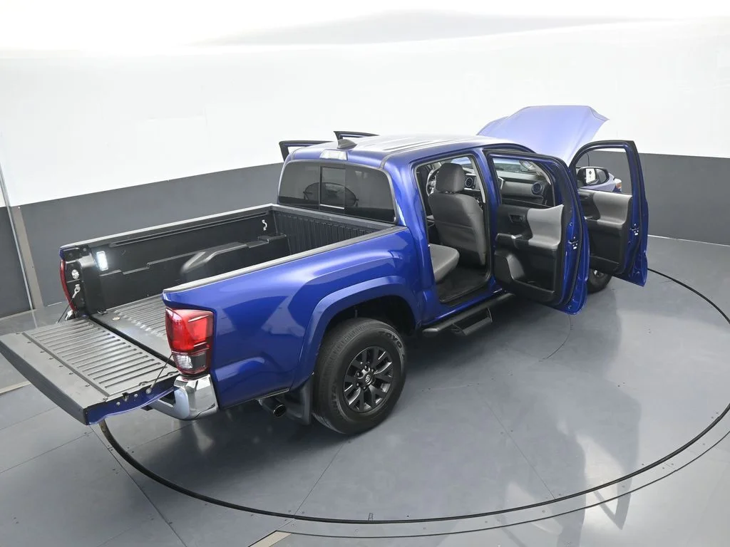 Used 2022 Blue Toyota SR5 image 54