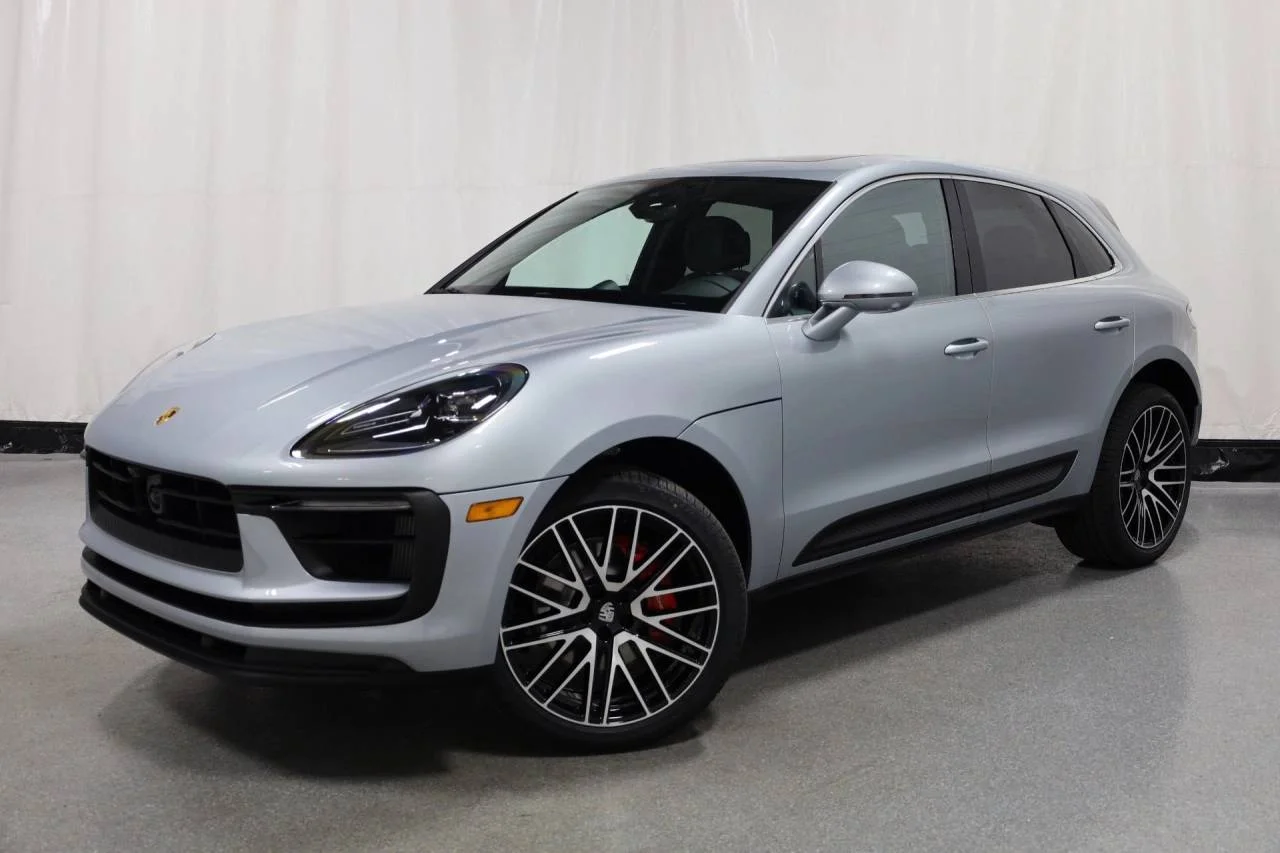 2026 Porsche Macan S's photo