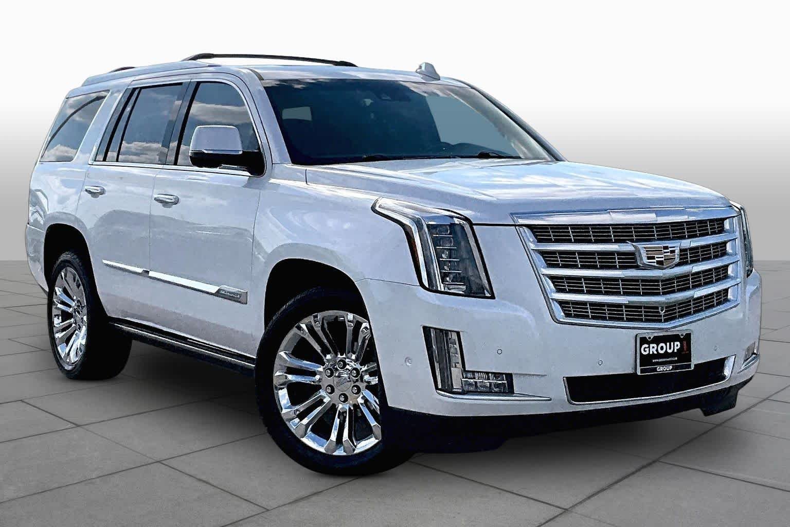 Used 2017 Crystal White Tricoat Cadillac Premium Luxury image 3