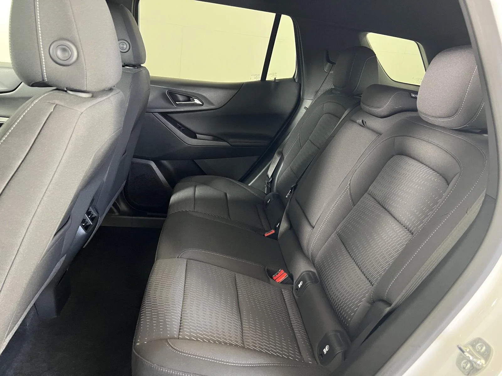 Used 2025 Summit White Chevrolet AWD LT image 19