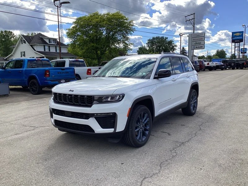 New 2026 Bright White Clear-Coat Exterior Paint Jeep  image 3