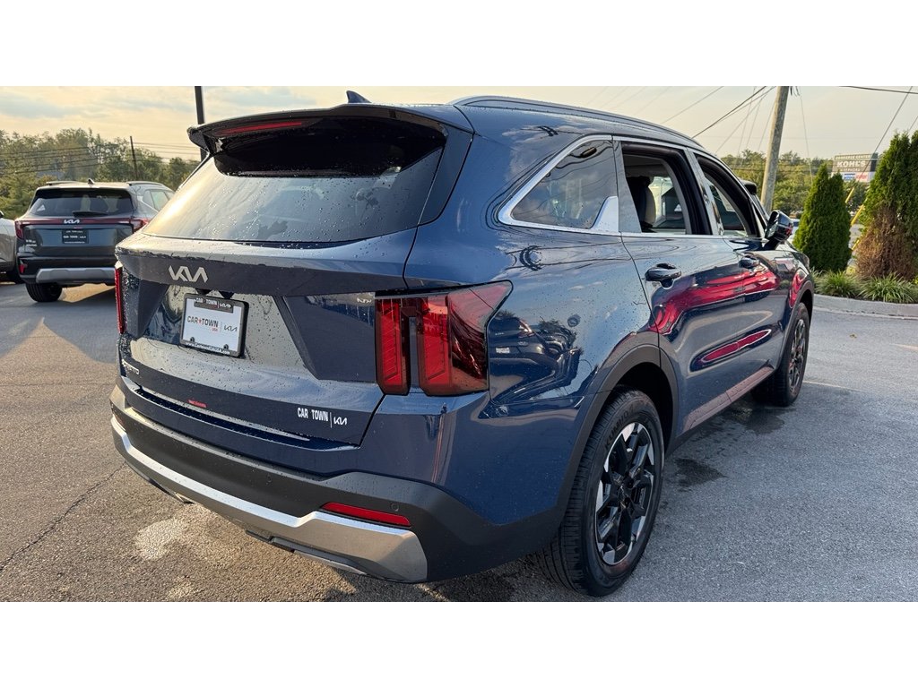 2026 Kia Sorento S photo 2