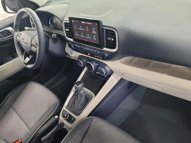 Used 2025 White Hyundai Limited image 20