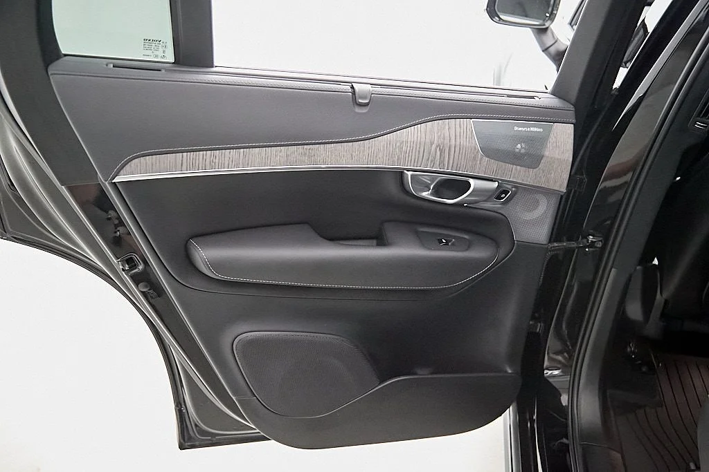 Used 2024 Black Volvo Ultimate image 21