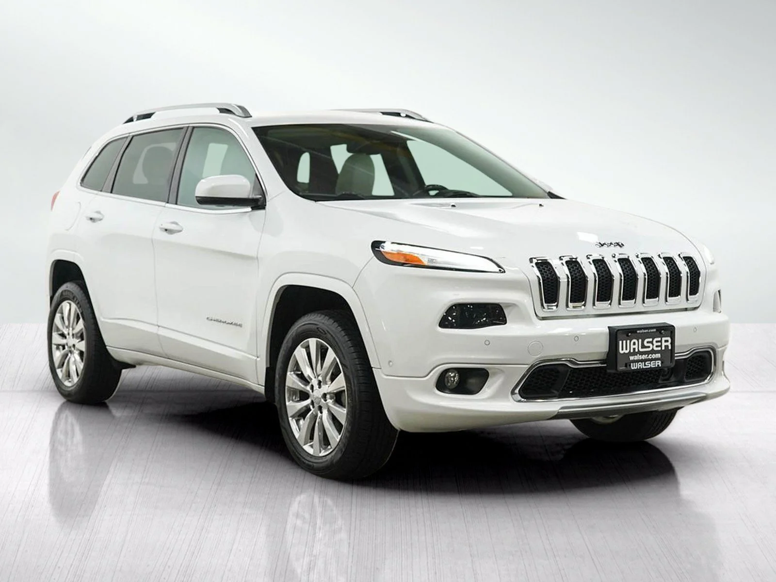 Used 2016 Bright White Clearcoat Jeep Overland image 7