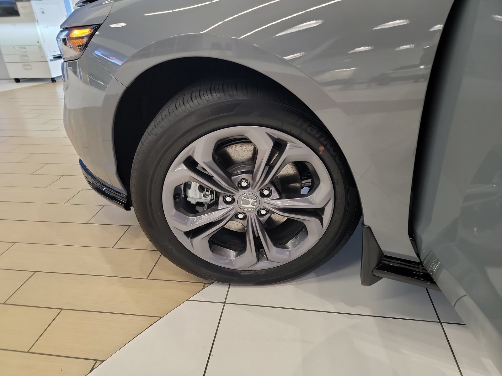 New 2026 Urban Gray Pearl Honda EX-L image 30