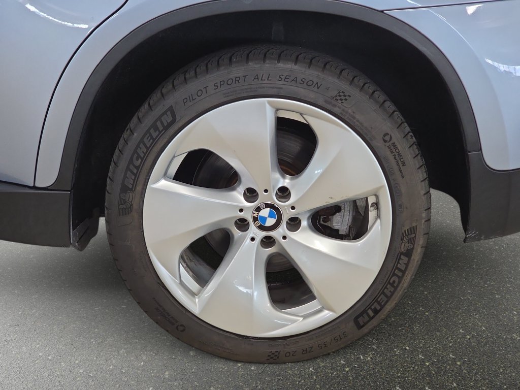 Used 2010 Blue Water Metallic BMW ActiveHybrid image 32
