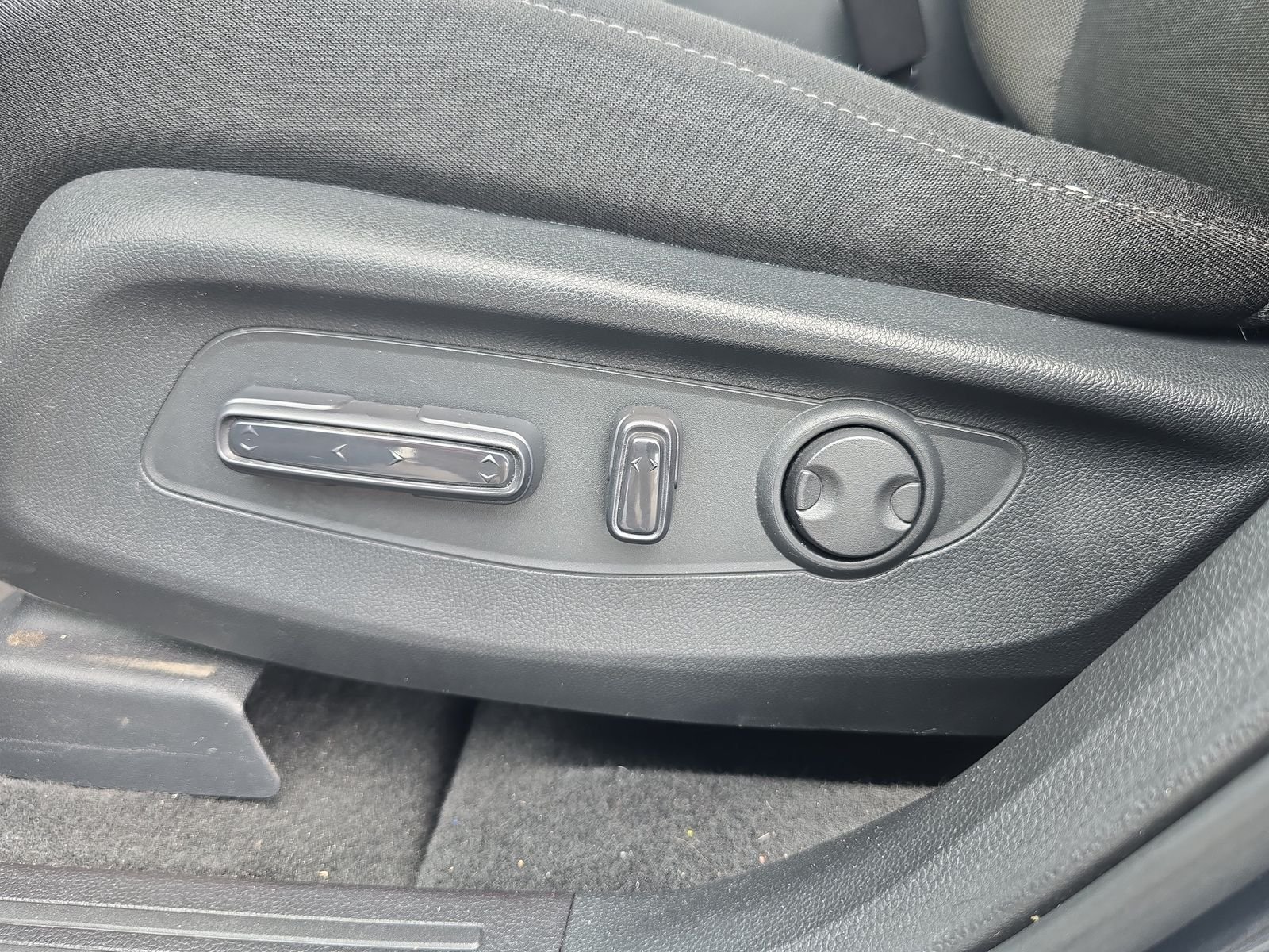 2025 Honda CR-V EX - Photo 16