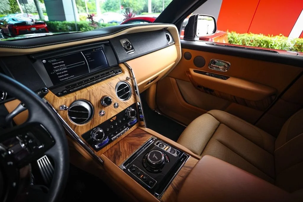 Used 2022 Gunmetal Rolls-Royce Base image 29