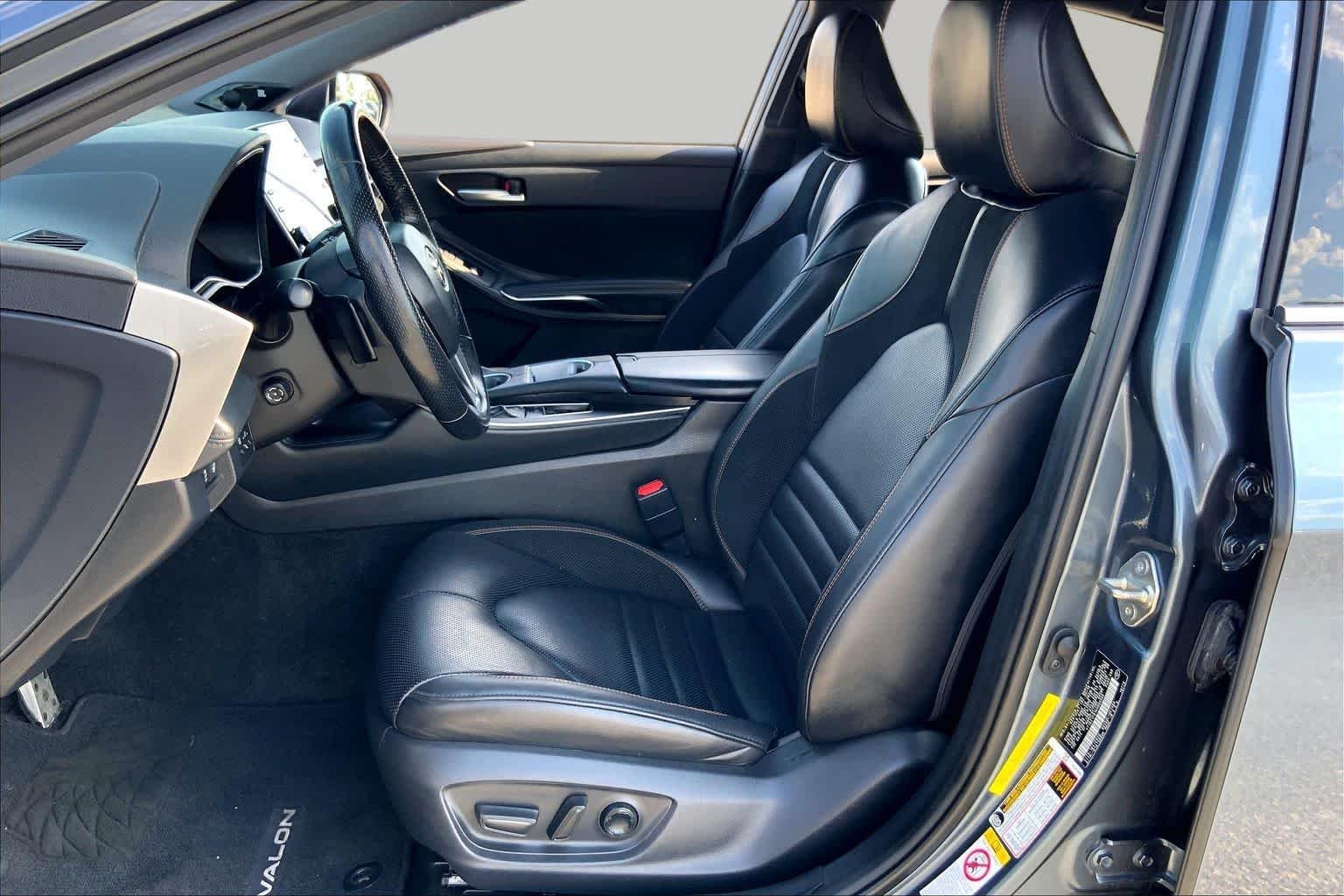 Pre-Owned 2019 Toyota Avalon Touring