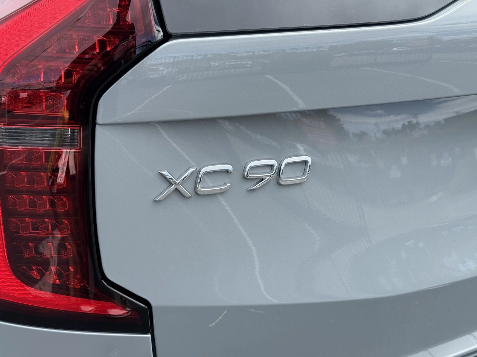 New 2026 Gray Volvo T8 Plus image 28